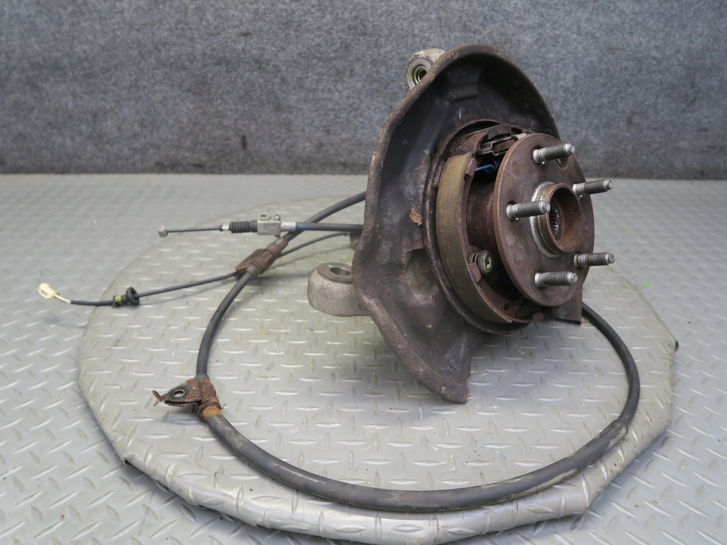 01-06 Lexus LS430 UCF30L RWD Rear Left Spindle Knuckle Wheel Hub Bearing OEM