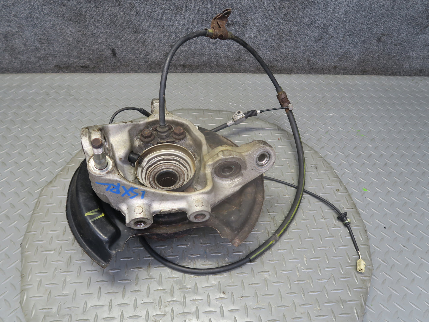 01-06 Lexus LS430 UCF30L RWD Rear Left Spindle Knuckle Wheel Hub Bearing OEM