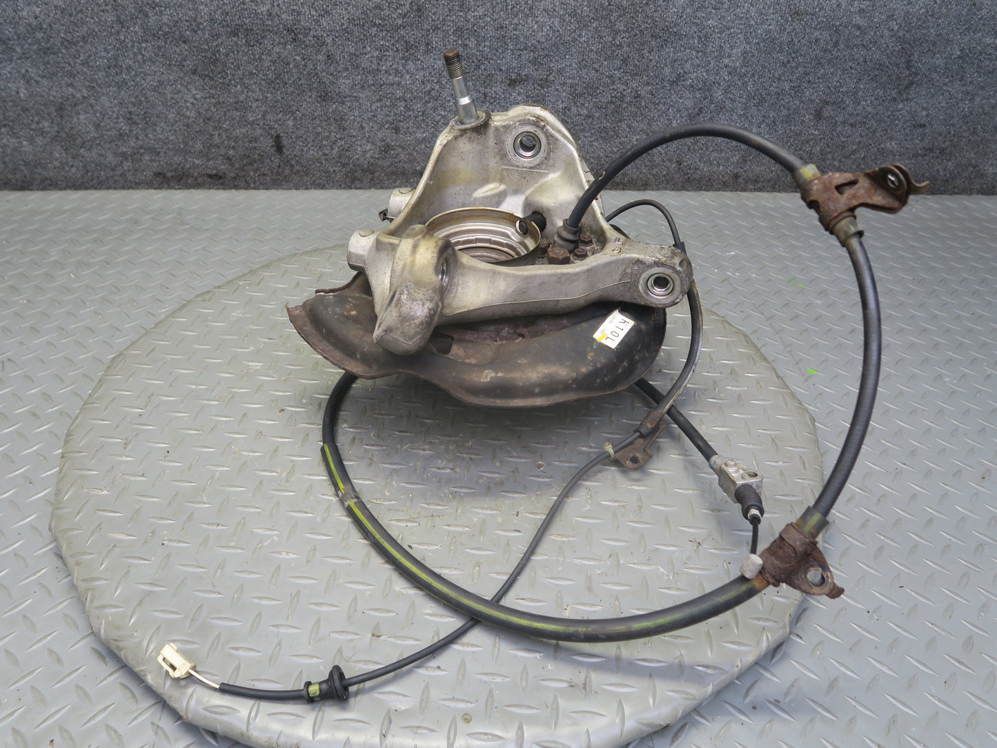 01-06 Lexus LS430 UCF30L RWD Rear Left Spindle Knuckle Wheel Hub Bearing OEM