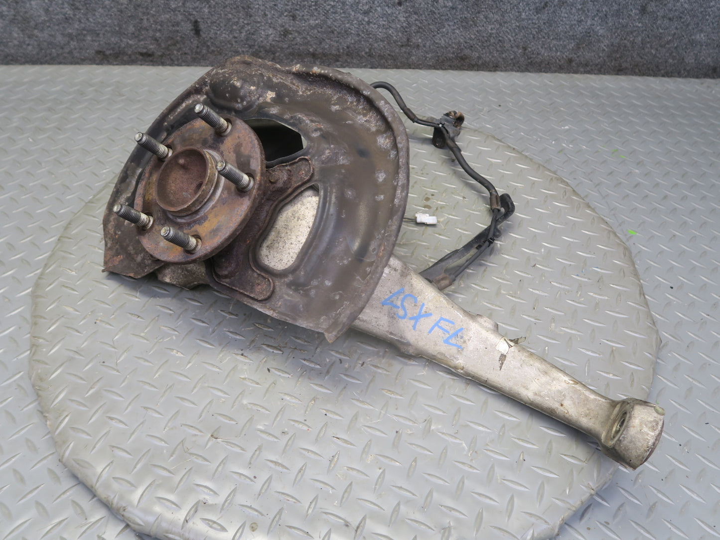 01-06 Lexus LS430 UCF30L RWD Front Left Spindle Knuckle Wheel Hub Bearing OEM