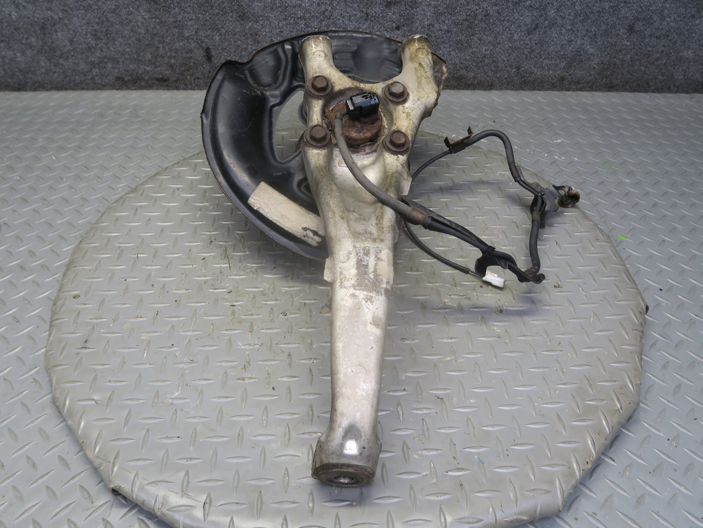 01-06 Lexus LS430 UCF30L RWD Front Left Spindle Knuckle Wheel Hub Bearing OEM