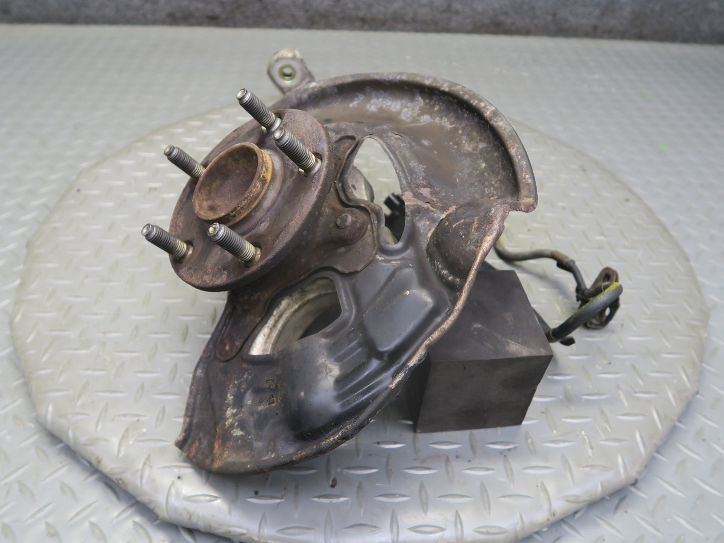 01-06 Lexus LS430 UCF30L RWD Front Right Spindle Knuckle Wheel Hub Bearing OEM