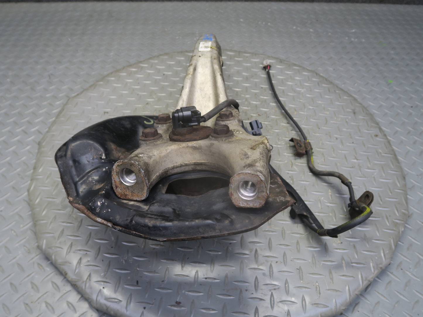 01-06 Lexus LS430 UCF30L RWD Front Right Spindle Knuckle Wheel Hub Bearing OEM