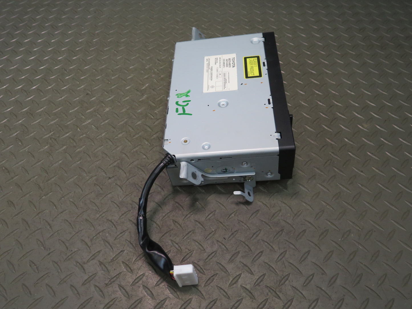 2003-2006 Lexus UZJ120L GX470 CD Changer Player w Magazine 86270-60070