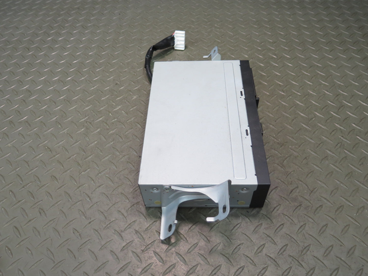 2003-2006 Lexus UZJ120L GX470 CD Changer Player w Magazine 86270-60070