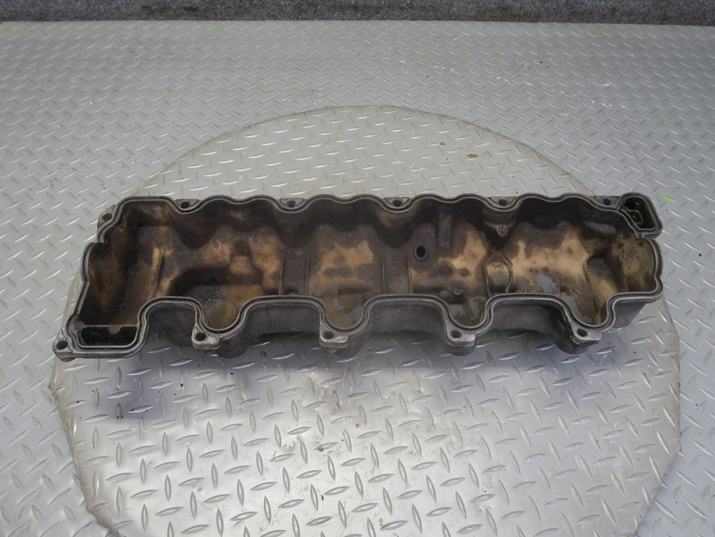 02-05 Mercedes W463 G500 M113 Engine Right Cylinder Head Valve Cover 1130160595