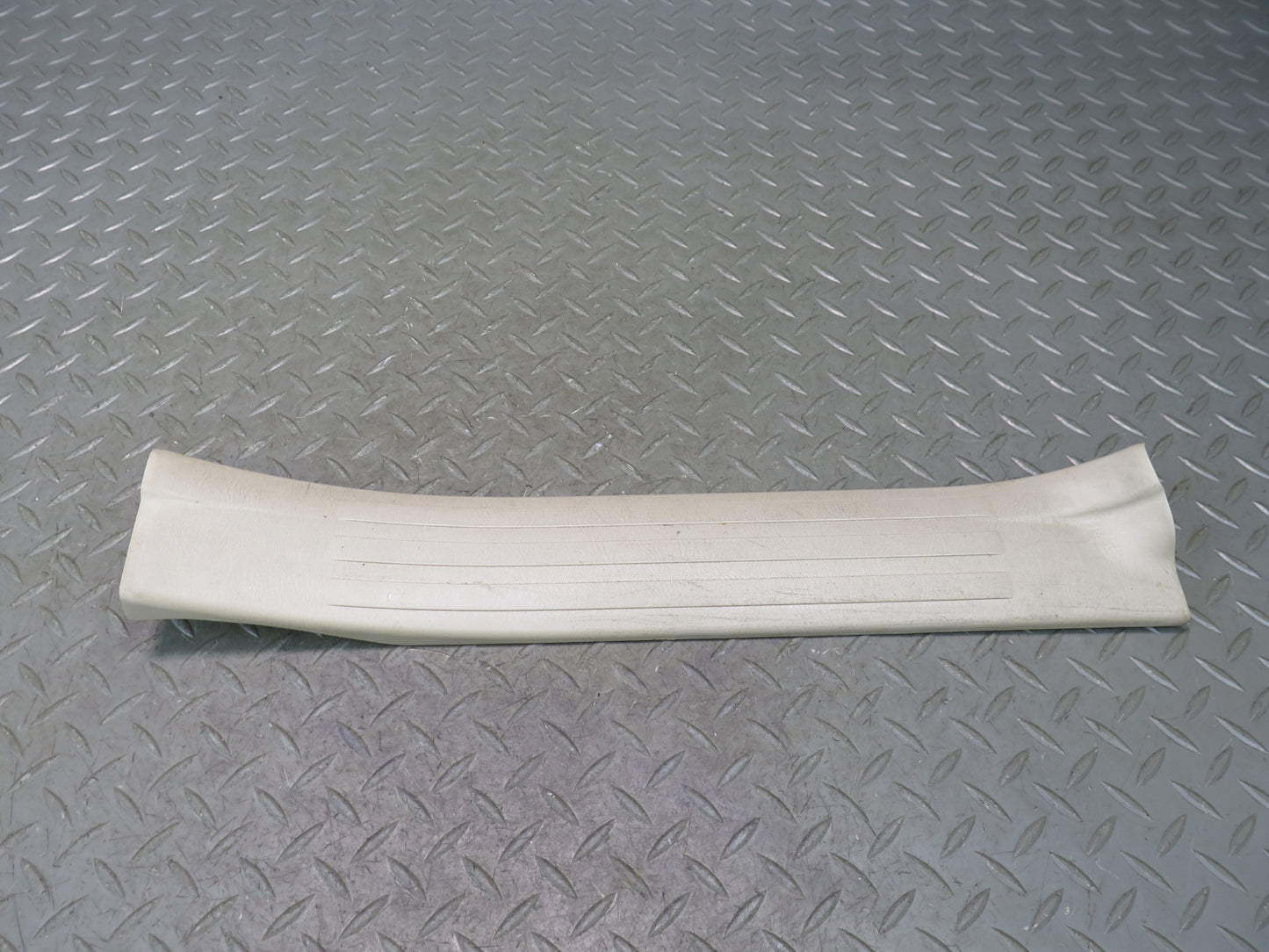 2003-2009 Lexus UZJ120L GX470 Rear Door Scuff Sill Plate Trim Panel Set of 2