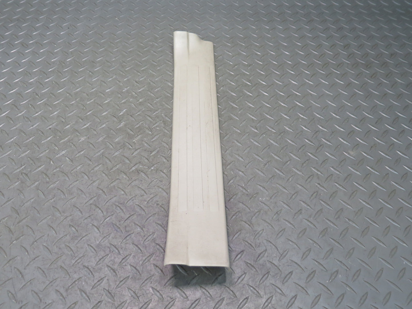 2003-2009 Lexus UZJ120L GX470 Rear Door Scuff Sill Plate Trim Panel Set of 2