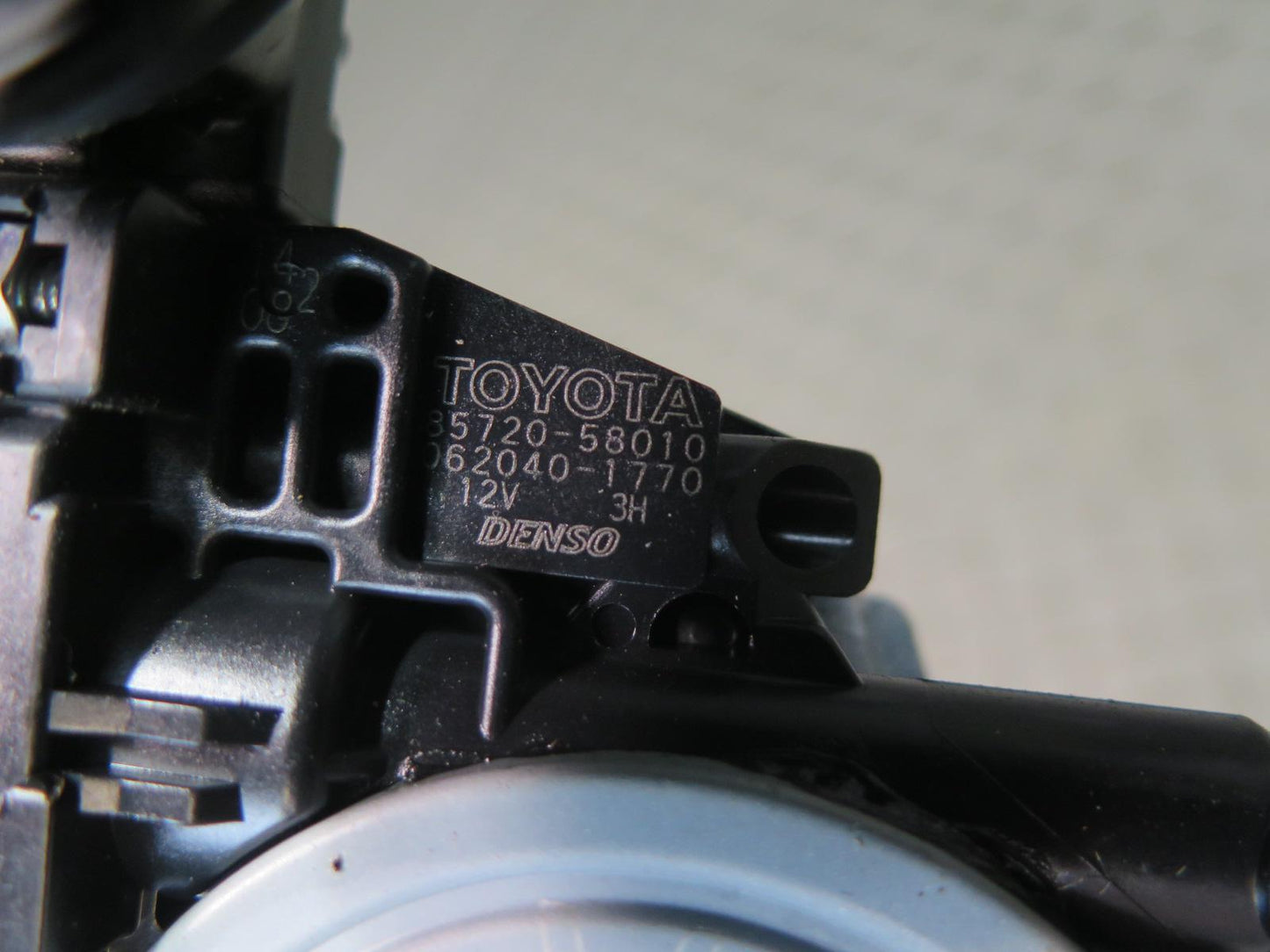 2003-2009 Lexus UZJ120L GX470 Front Left Door Window Regulator w Motor