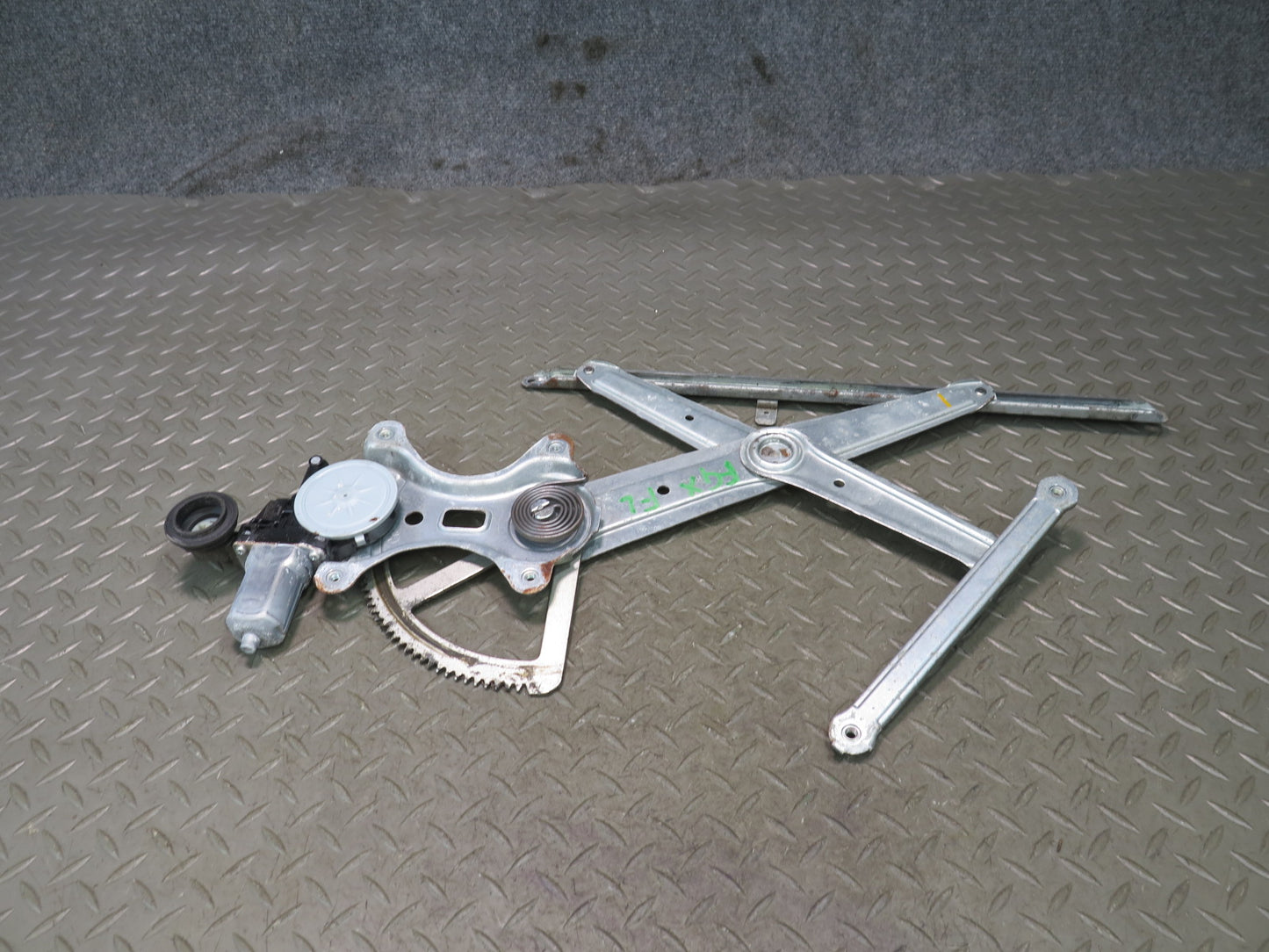2003-2009 Lexus UZJ120L GX470 Front Left Door Window Regulator w Motor