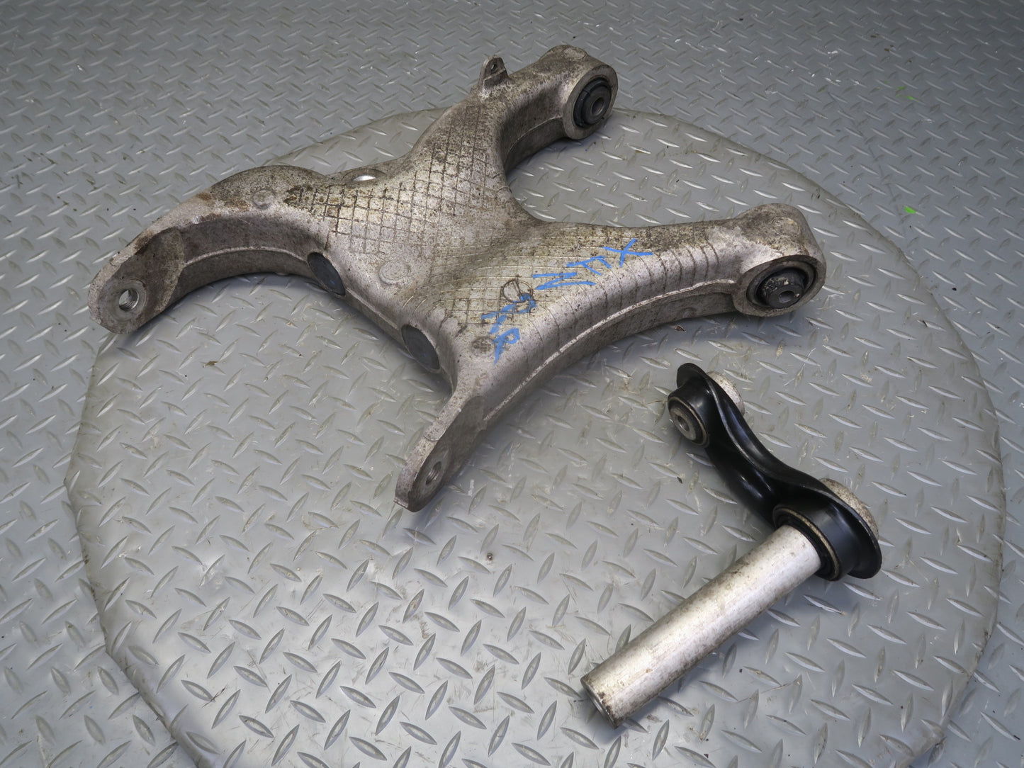 2014-2018 BMW F15 X5 Rear Right Lower Control Arm w Integral Link Set 93K Miles