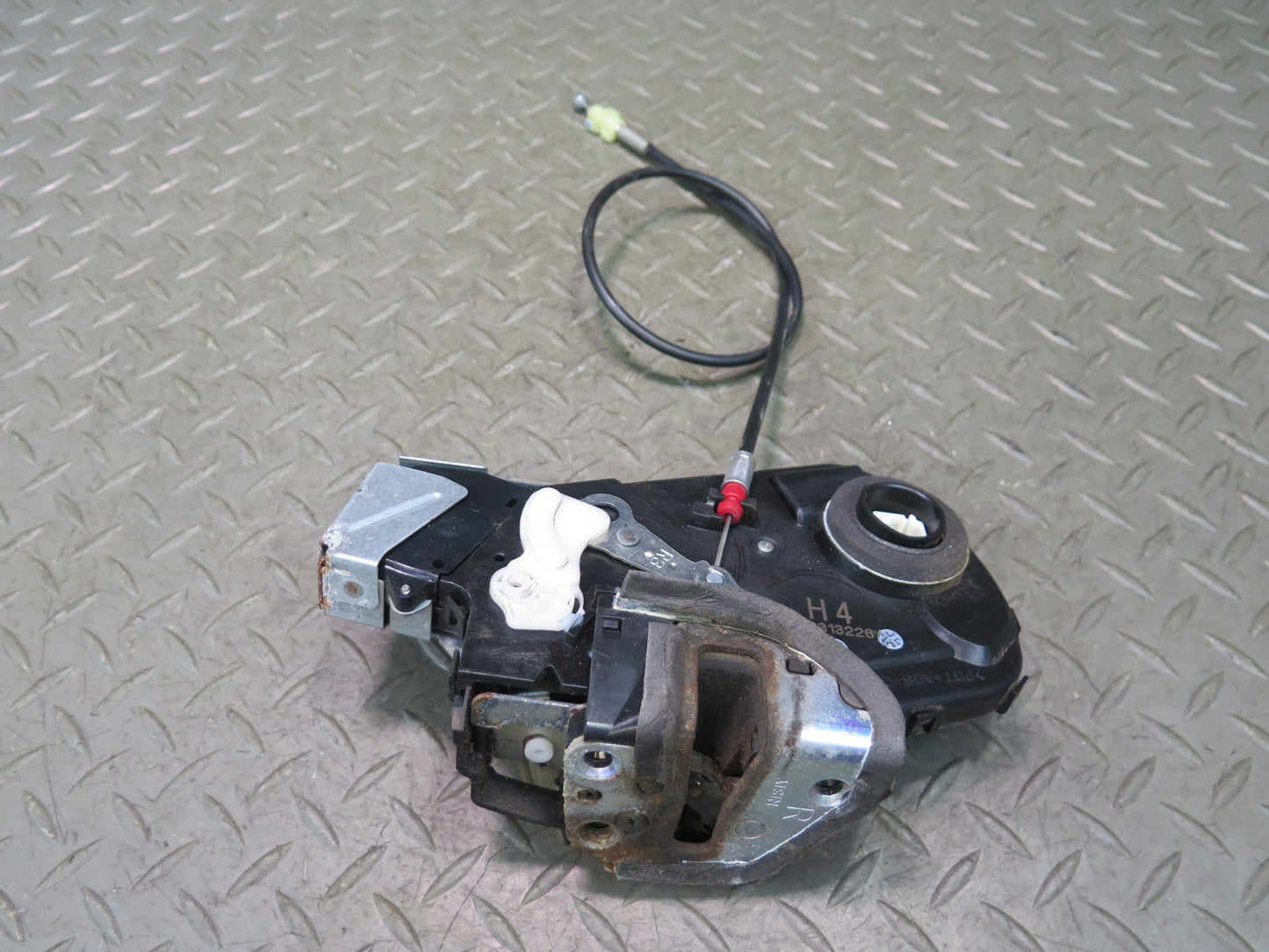 2003-2009 Lexus UZJ120L GX470 Front Right Door Lock Latch Actuator