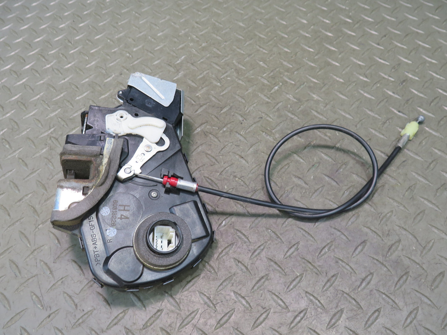 2003-2009 Lexus UZJ120L GX470 Front Right Door Lock Latch Actuator