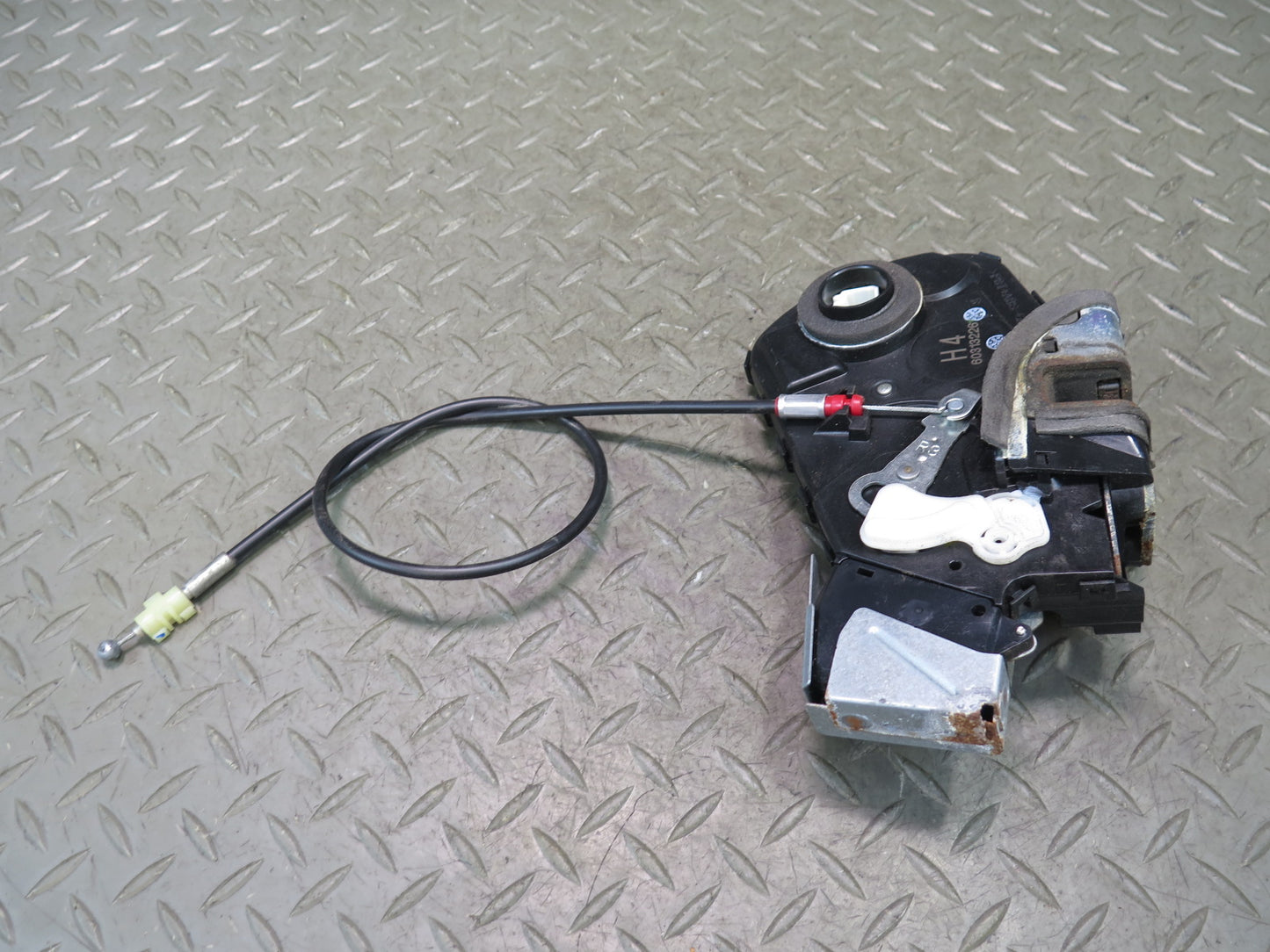 2003-2009 Lexus UZJ120L GX470 Front Right Door Lock Latch Actuator