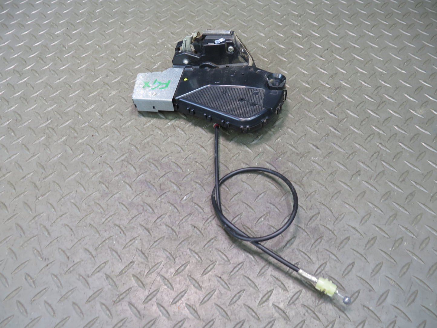 2003-2009 Lexus UZJ120L GX470 Front Right Door Lock Latch Actuator