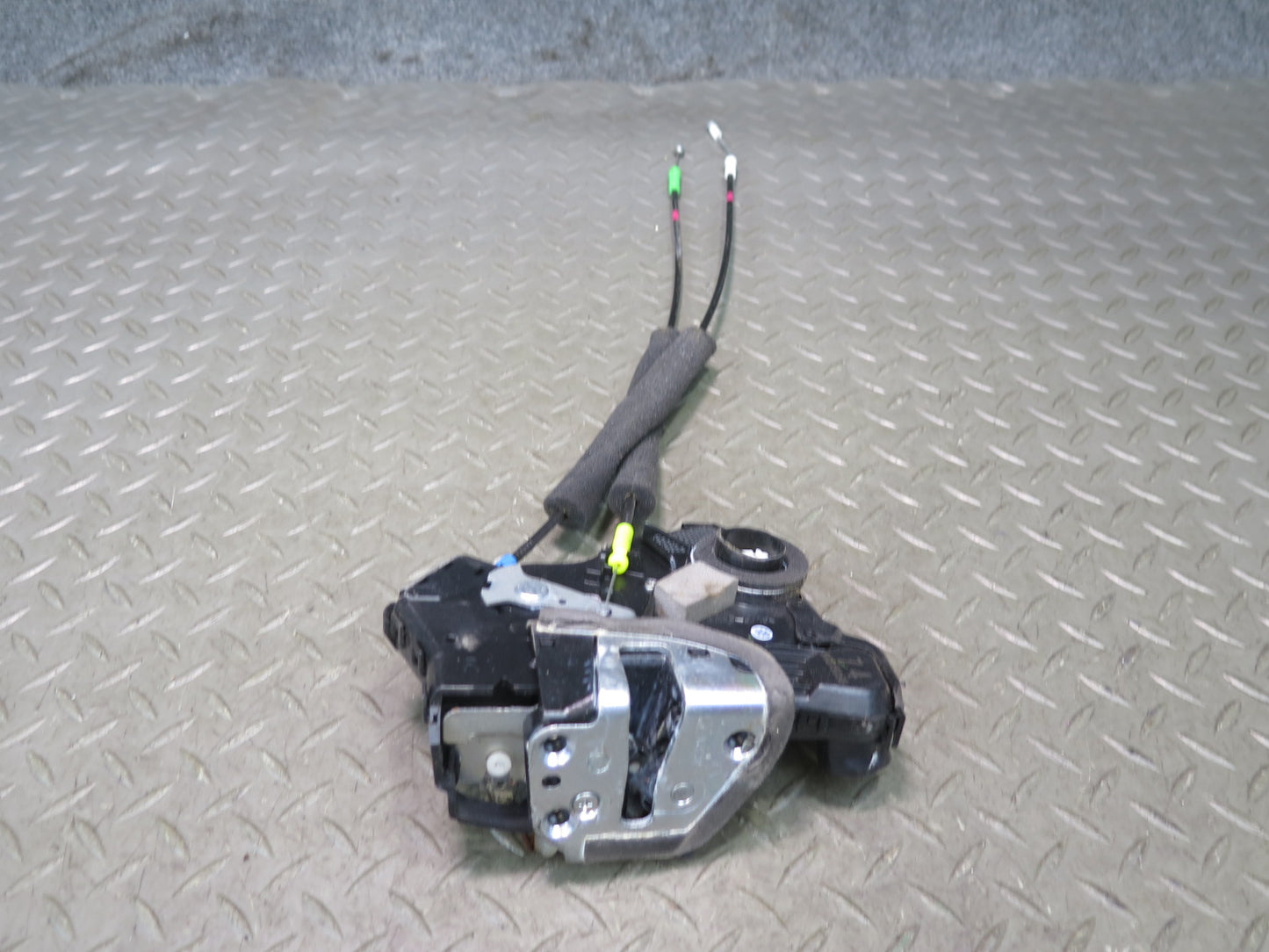 2003-2009 Lexus UZJ120L GX470 Front Right Door Lock Latch Actuator