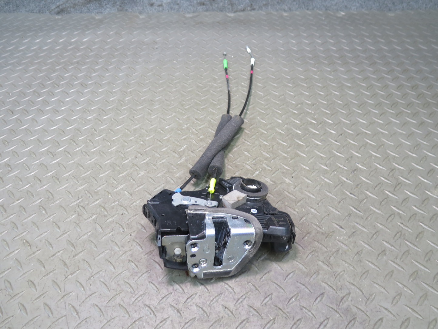 2003-2009 Lexus UZJ120L GX470 Front Right Door Lock Latch Actuator