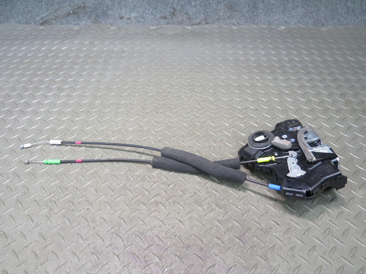 2003-2009 Lexus UZJ120L GX470 Front Right Door Lock Latch Actuator