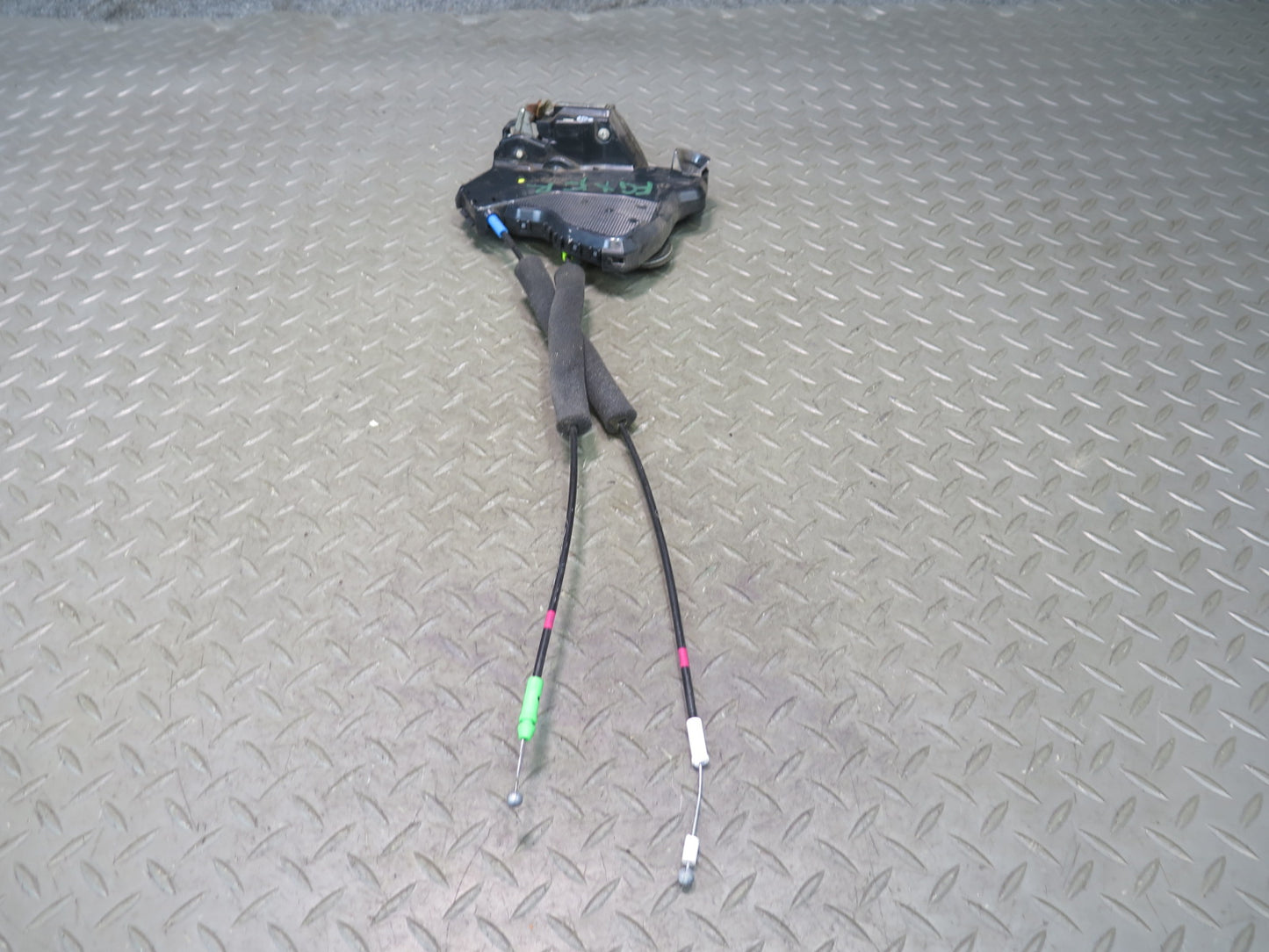 2003-2009 Lexus UZJ120L GX470 Front Right Door Lock Latch Actuator