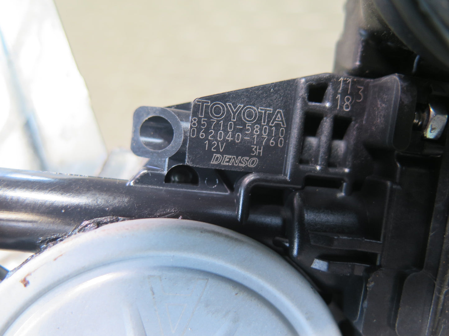 2003-2009 Lexus UZJ120L GX470 Rear Left Door Window Regulator w Motor