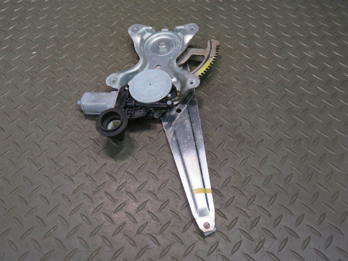 2003-2009 Lexus UZJ120L GX470 Rear Left Door Window Regulator w Motor