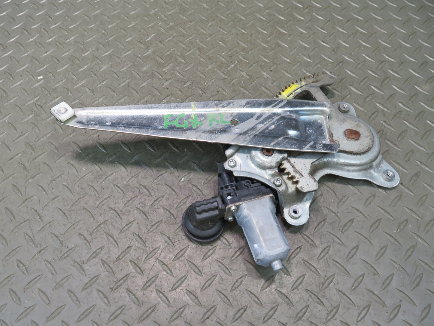 2003-2009 Lexus UZJ120L GX470 Rear Left Door Window Regulator w Motor