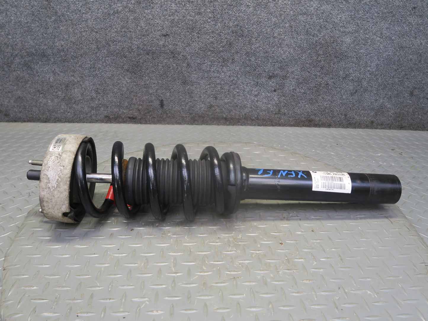 2014-2018 BMW F15 F16 X5 X6 AWD Front Left & Right Strut Shock Absorber Set of 2