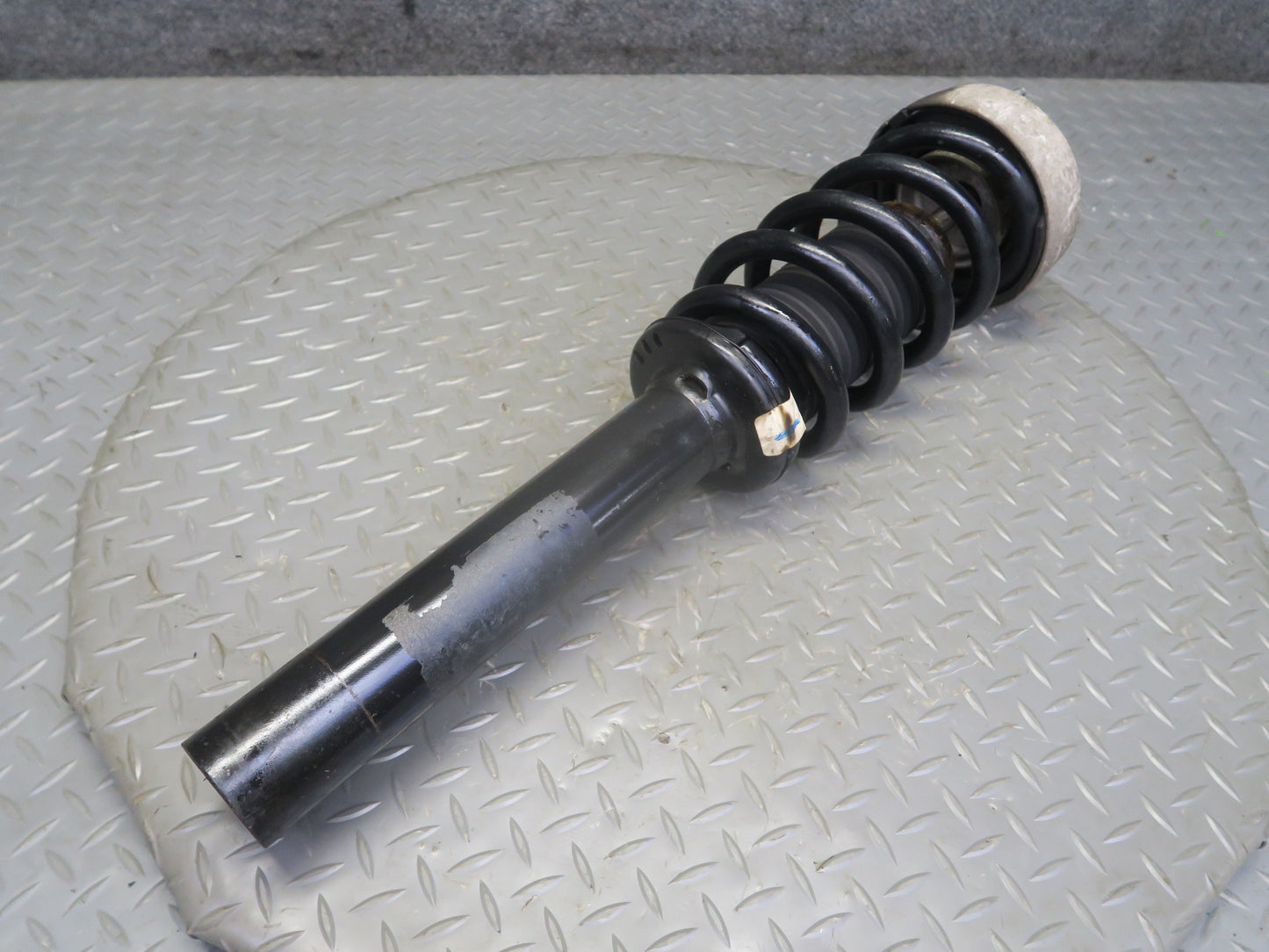 2014-2018 BMW F15 F16 X5 X6 AWD Front Left & Right Strut Shock Absorber Set of 2