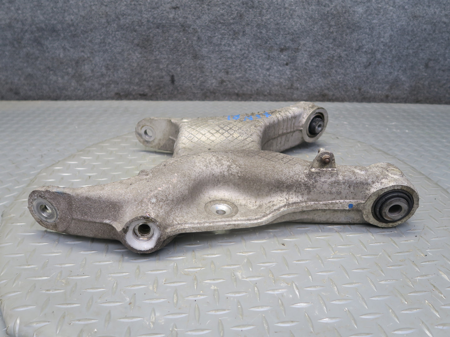 2014-2018 BMW F15 X5 Rear Left Lower Control Arm w Integral Link Set 93K Miles