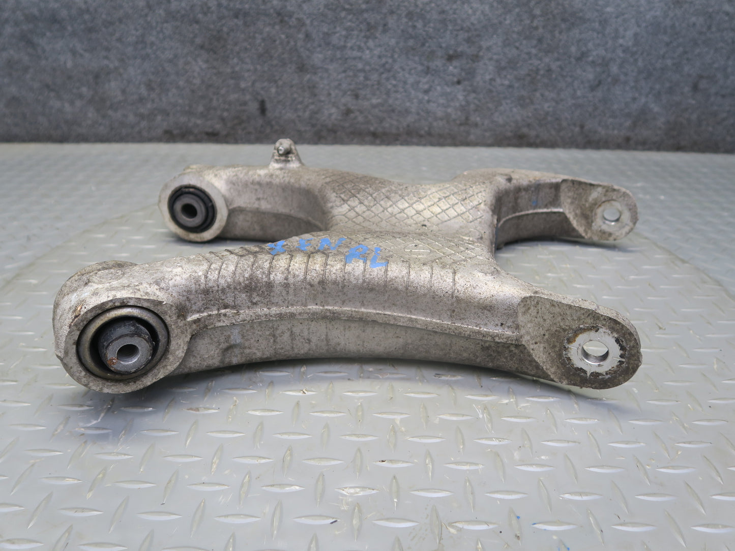 2014-2018 BMW F15 X5 Rear Left Lower Control Arm w Integral Link Set 93K Miles
