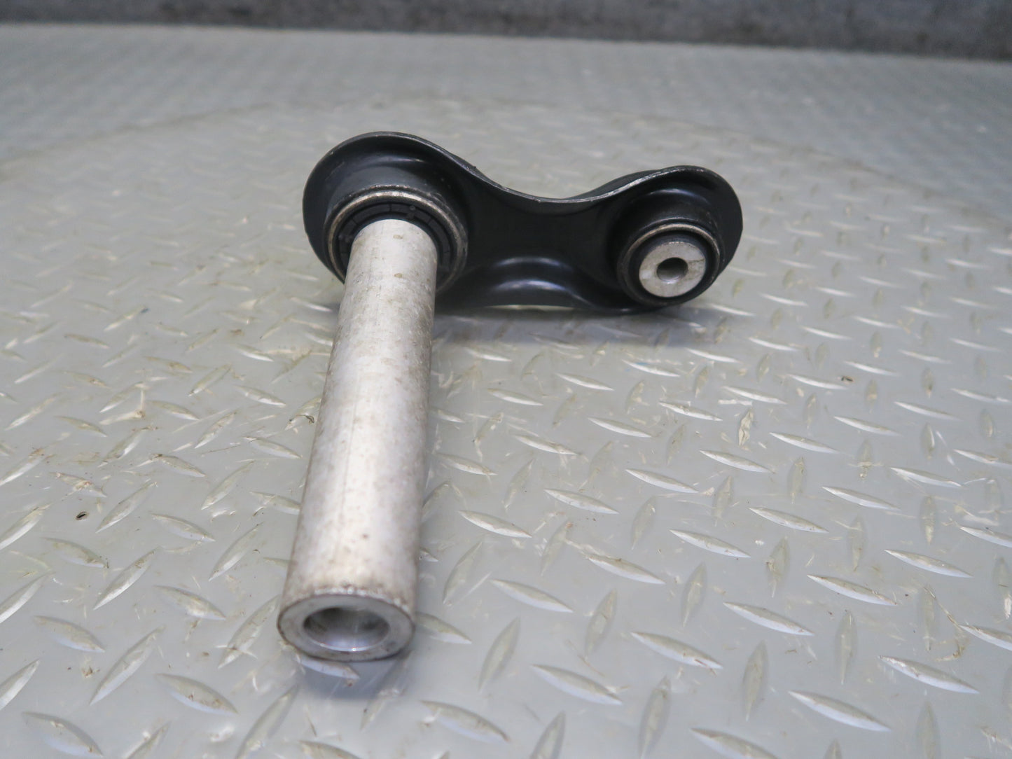 2014-2018 BMW F15 X5 Rear Left Lower Control Arm w Integral Link Set 93K Miles
