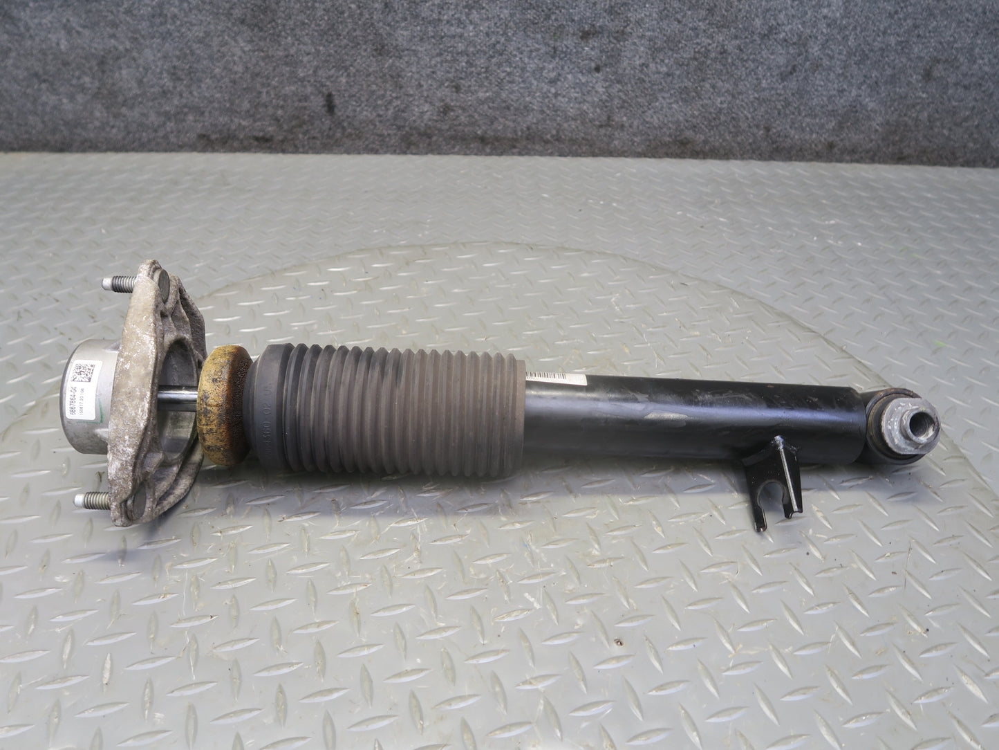 2014-2018 BMW F15 F16 X5 X6 AWD Rear Left & Right Strut Shock Absorber Set of 2