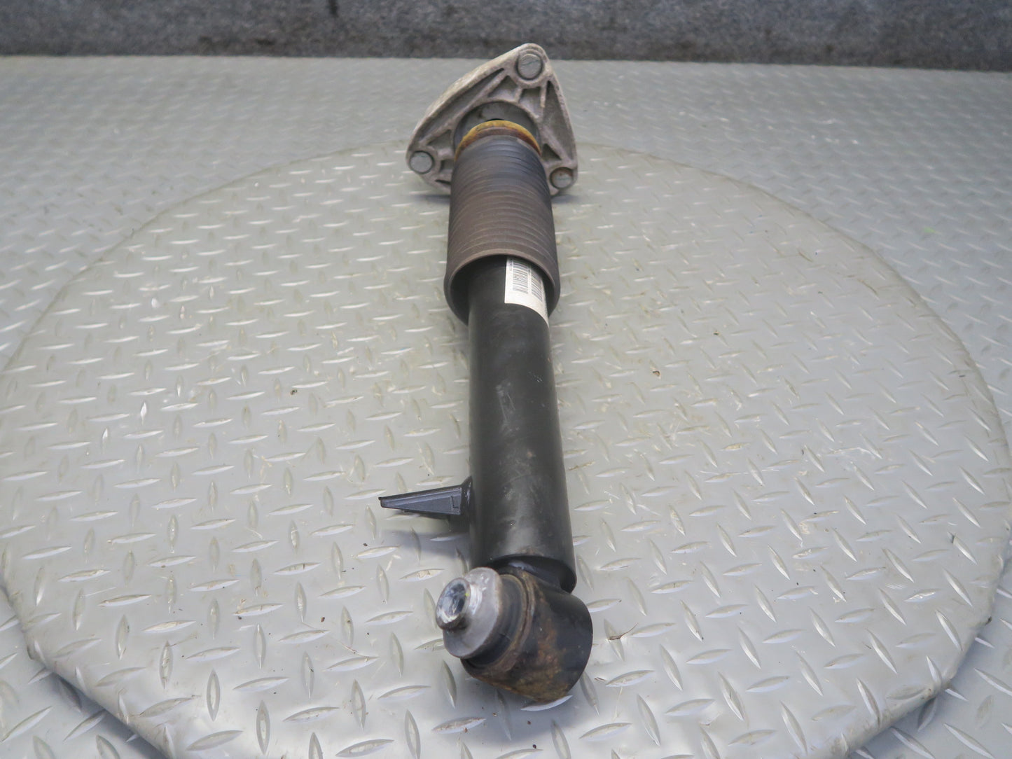 2014-2018 BMW F15 F16 X5 X6 AWD Rear Left & Right Strut Shock Absorber Set of 2