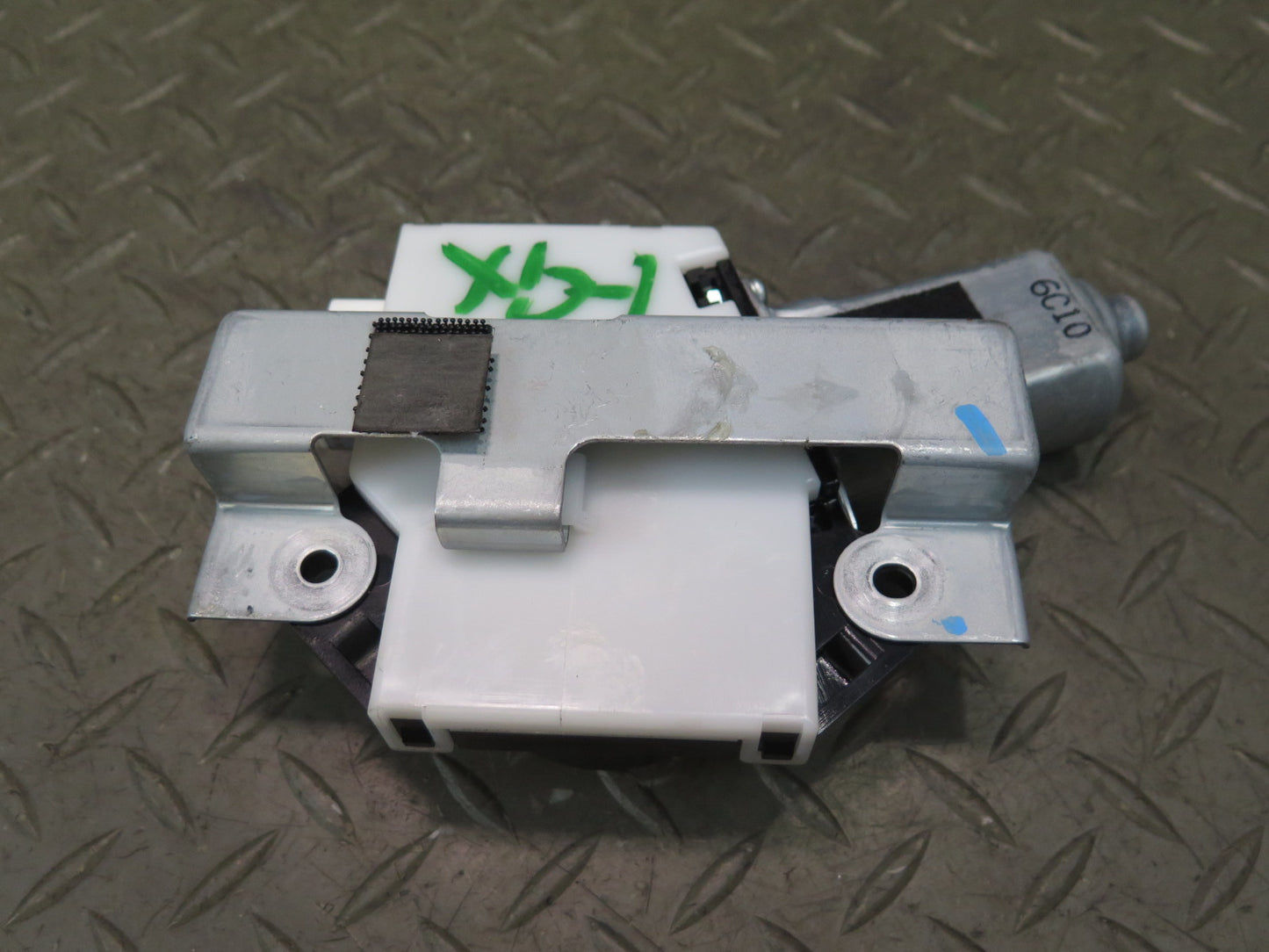 2003-2009 Lexus UZJ120L GX470 Sunroof Motor Drive Unit 89721-60070