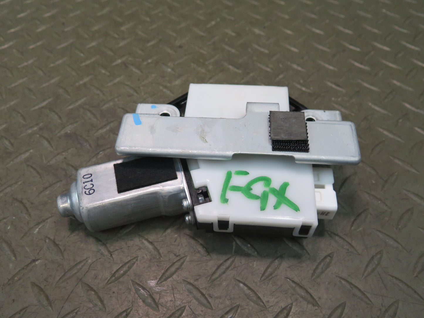 2003-2009 Lexus UZJ120L GX470 Sunroof Motor Drive Unit 89721-60070