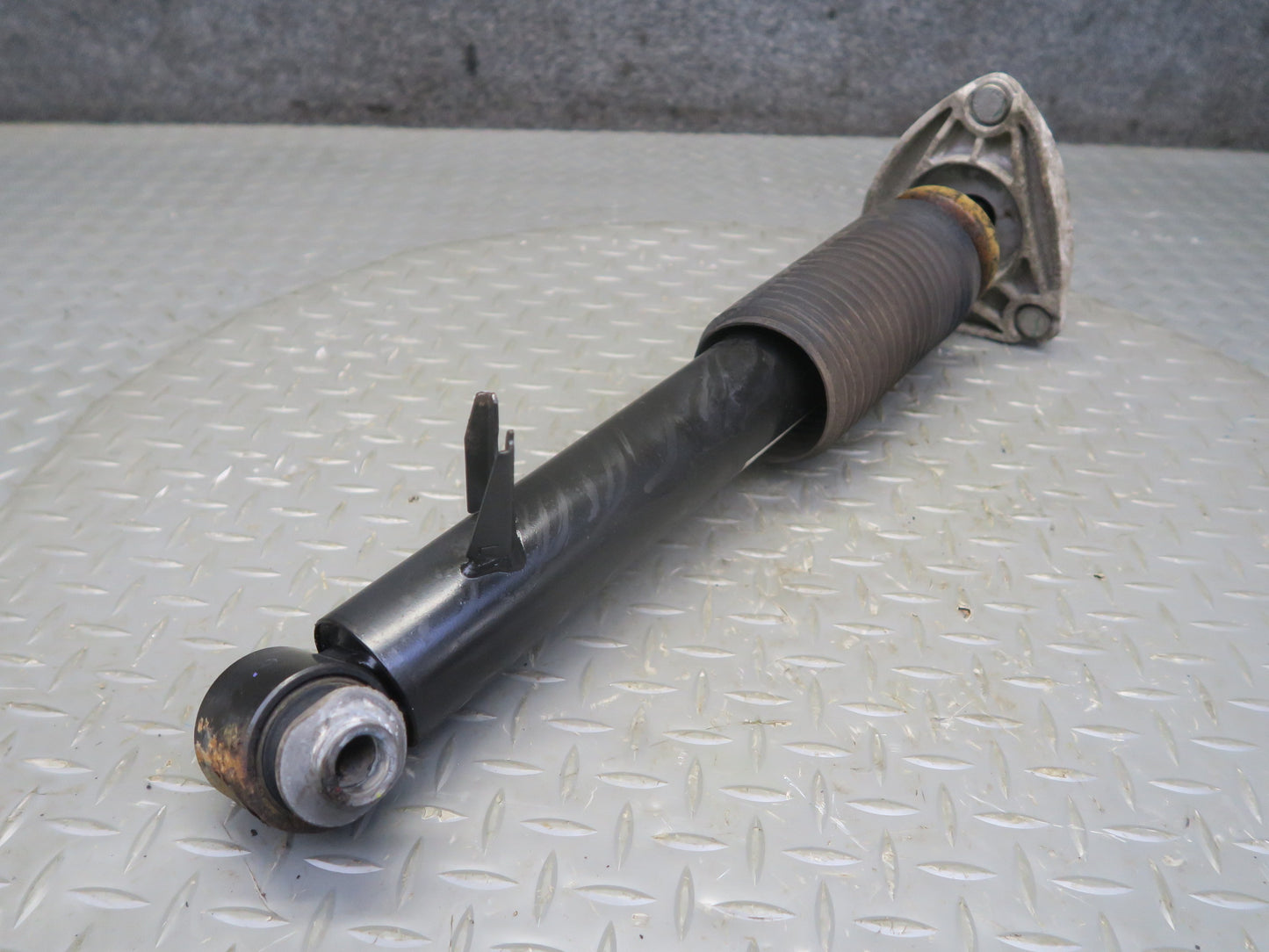 2014-2018 BMW F15 F16 X5 X6 AWD Rear Left & Right Strut Shock Absorber Set of 2