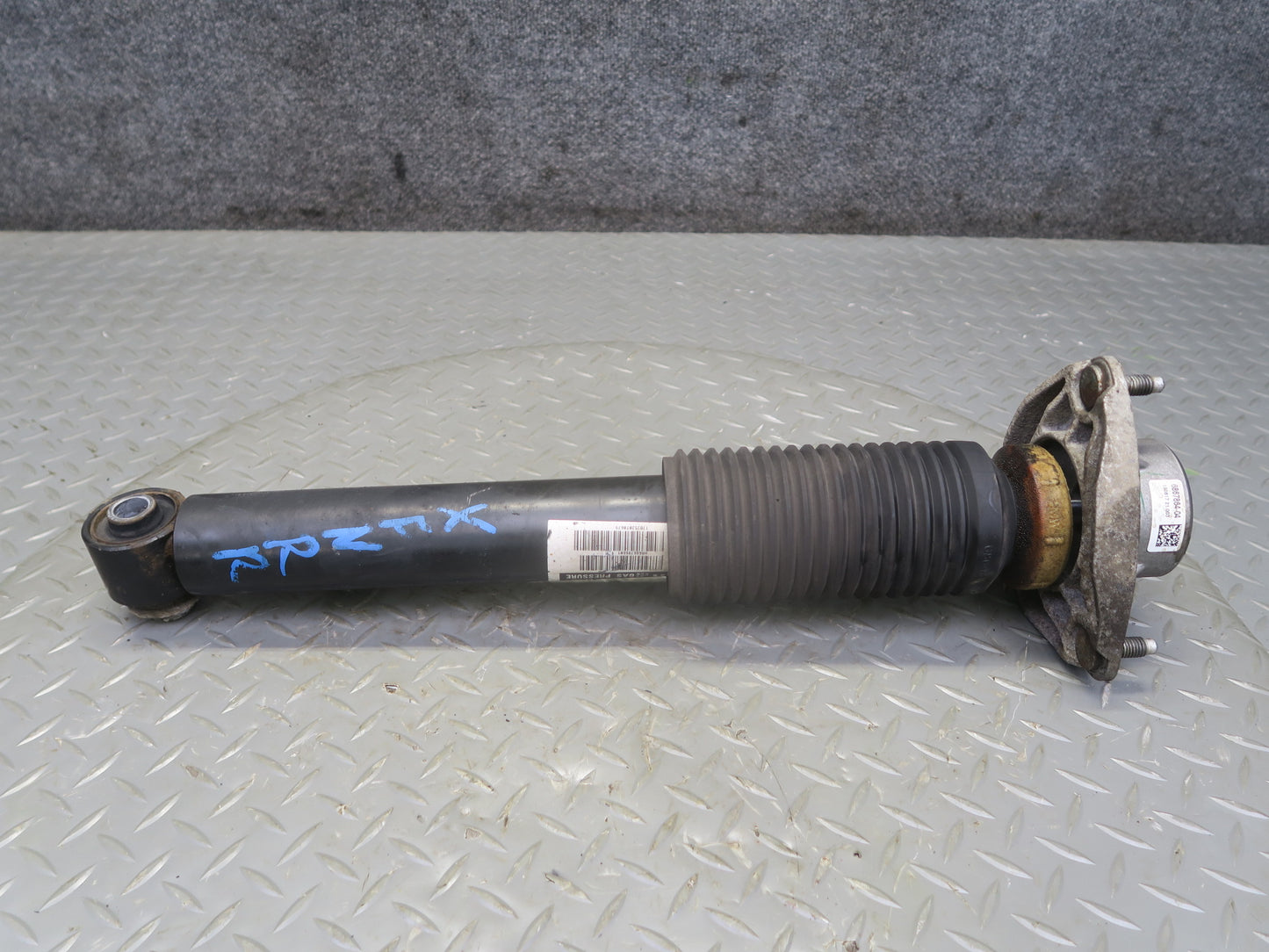 2014-2018 BMW F15 F16 X5 X6 AWD Rear Left & Right Strut Shock Absorber Set of 2