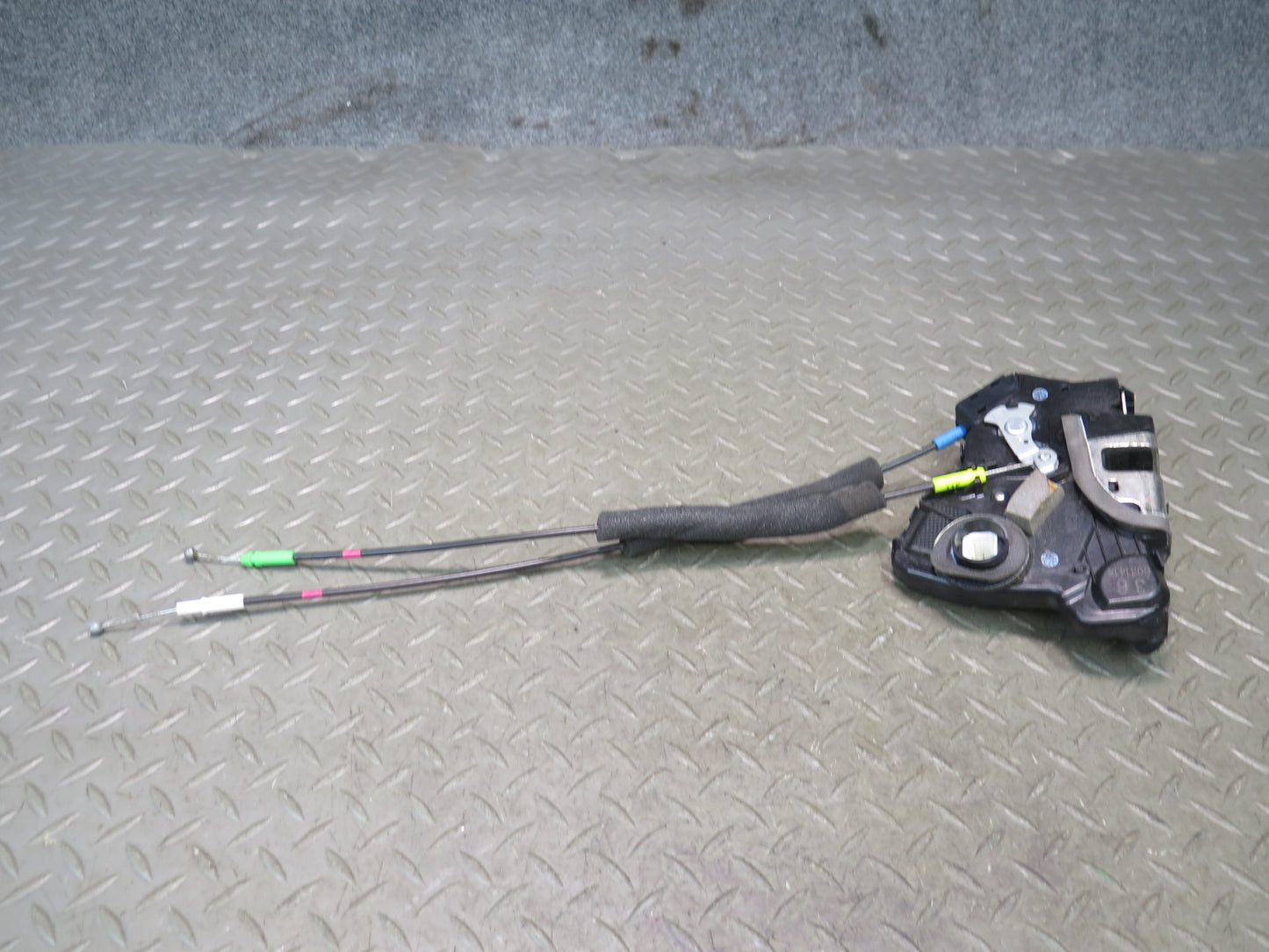 2003-2009 Lexus UZJ120L GX470 Front Left Door Lock Latch Actuator