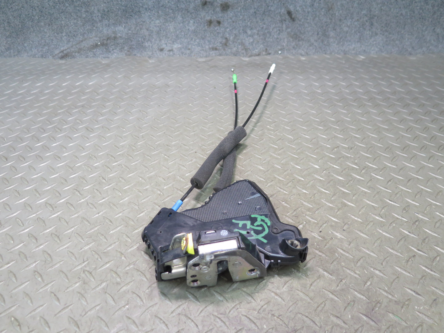 2003-2009 Lexus UZJ120L GX470 Front Left Door Lock Latch Actuator