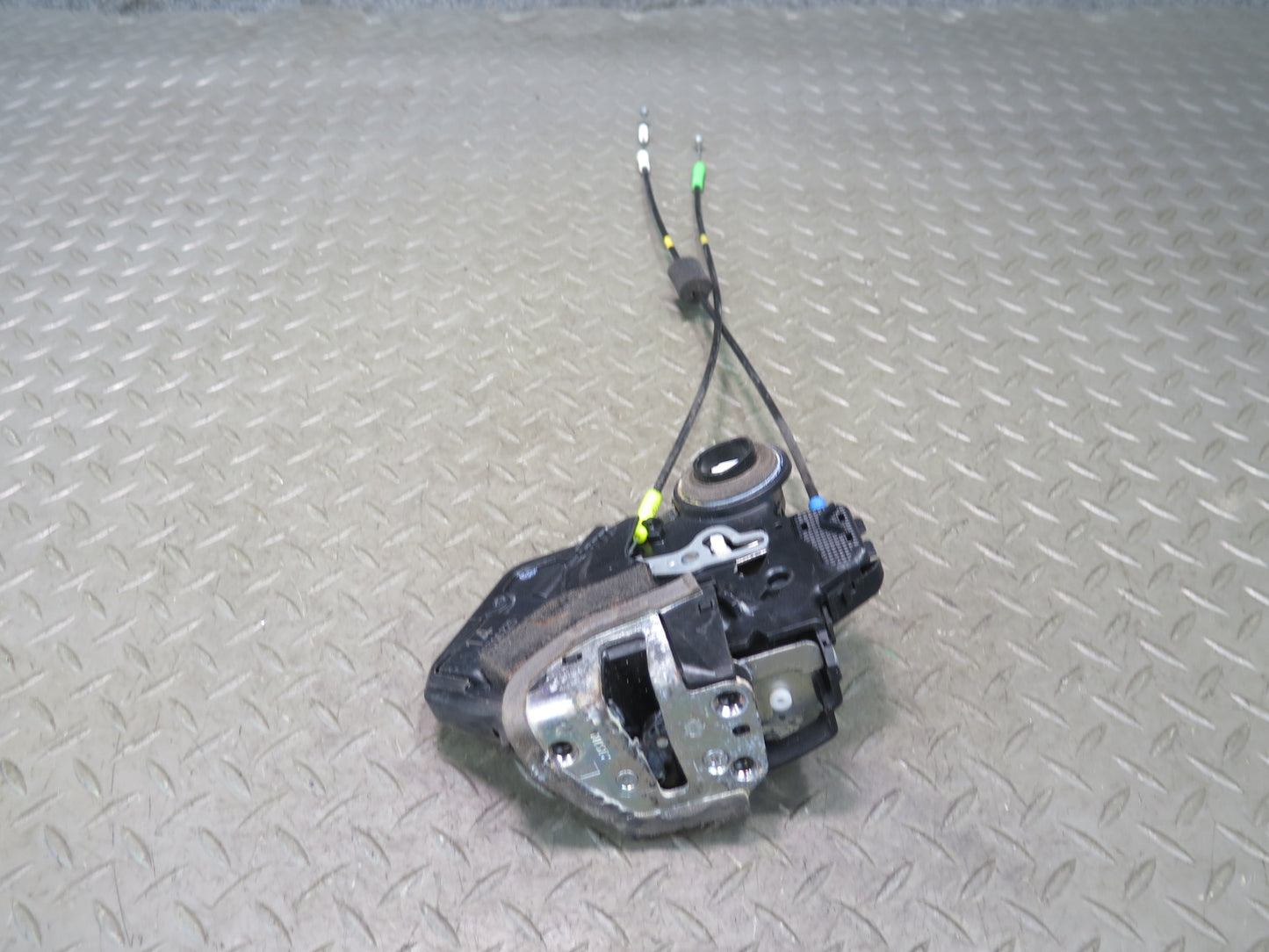 2003-2009 Lexus UZJ120L GX470 Rear Left Door Lock Latch Actuator
