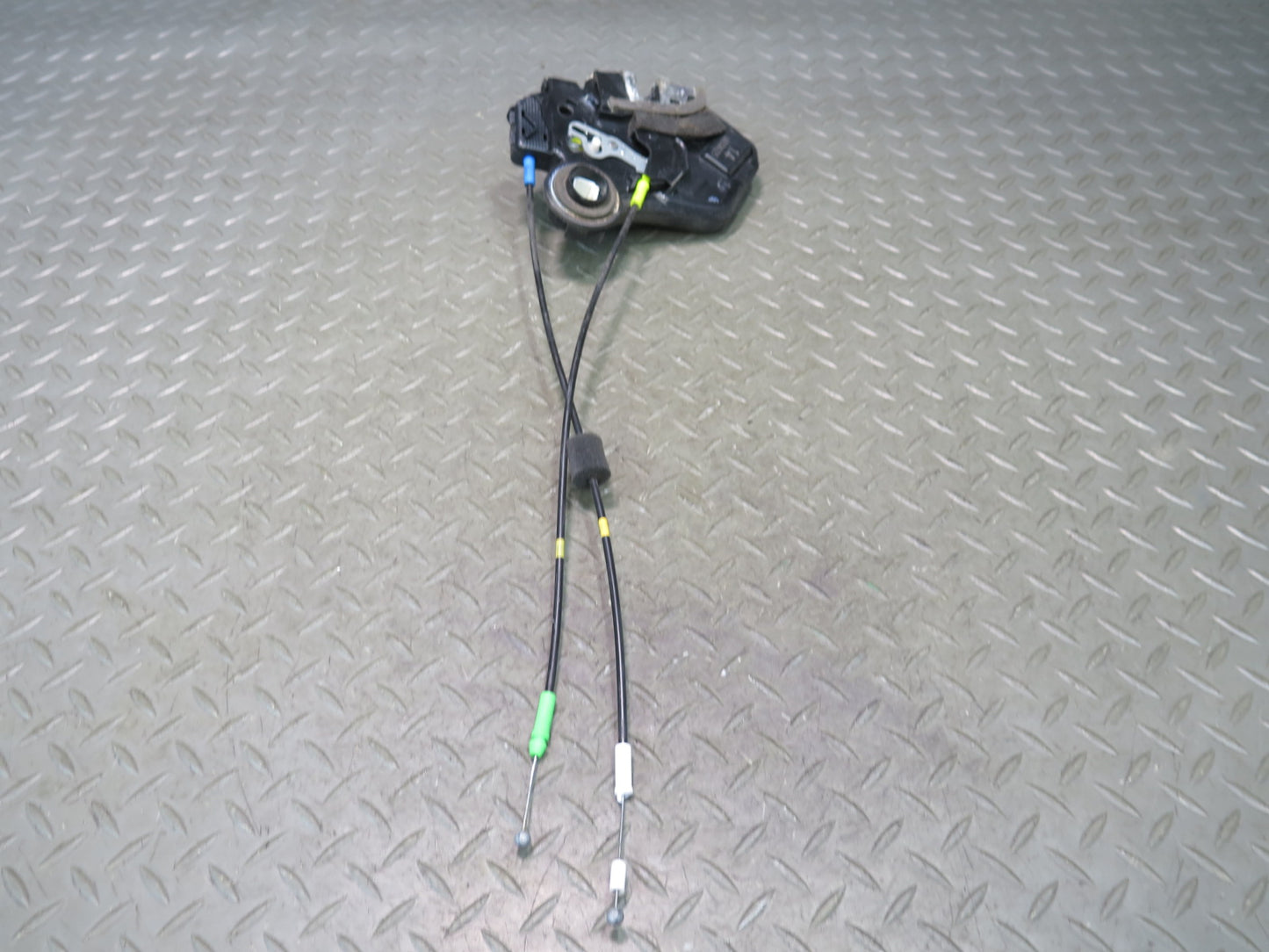 2003-2009 Lexus UZJ120L GX470 Rear Left Door Lock Latch Actuator