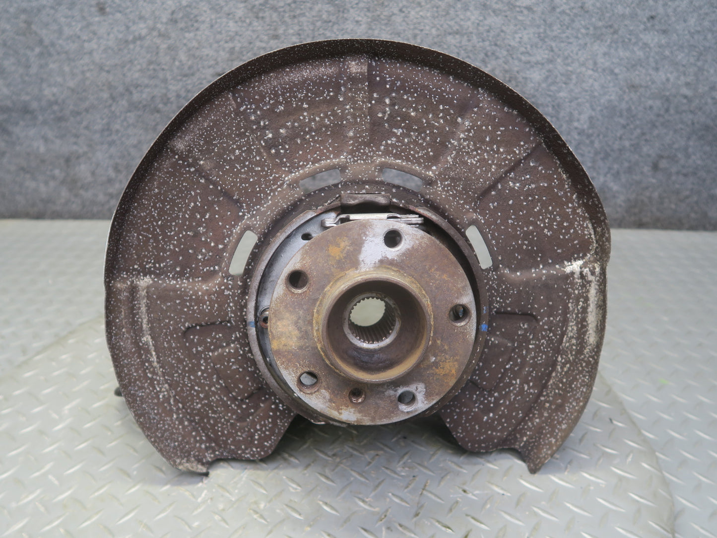 2008-2014 BMW E71 E72 X6 X6M AWD Rear Right Spindle Knuckle Wheel Hub Bearing