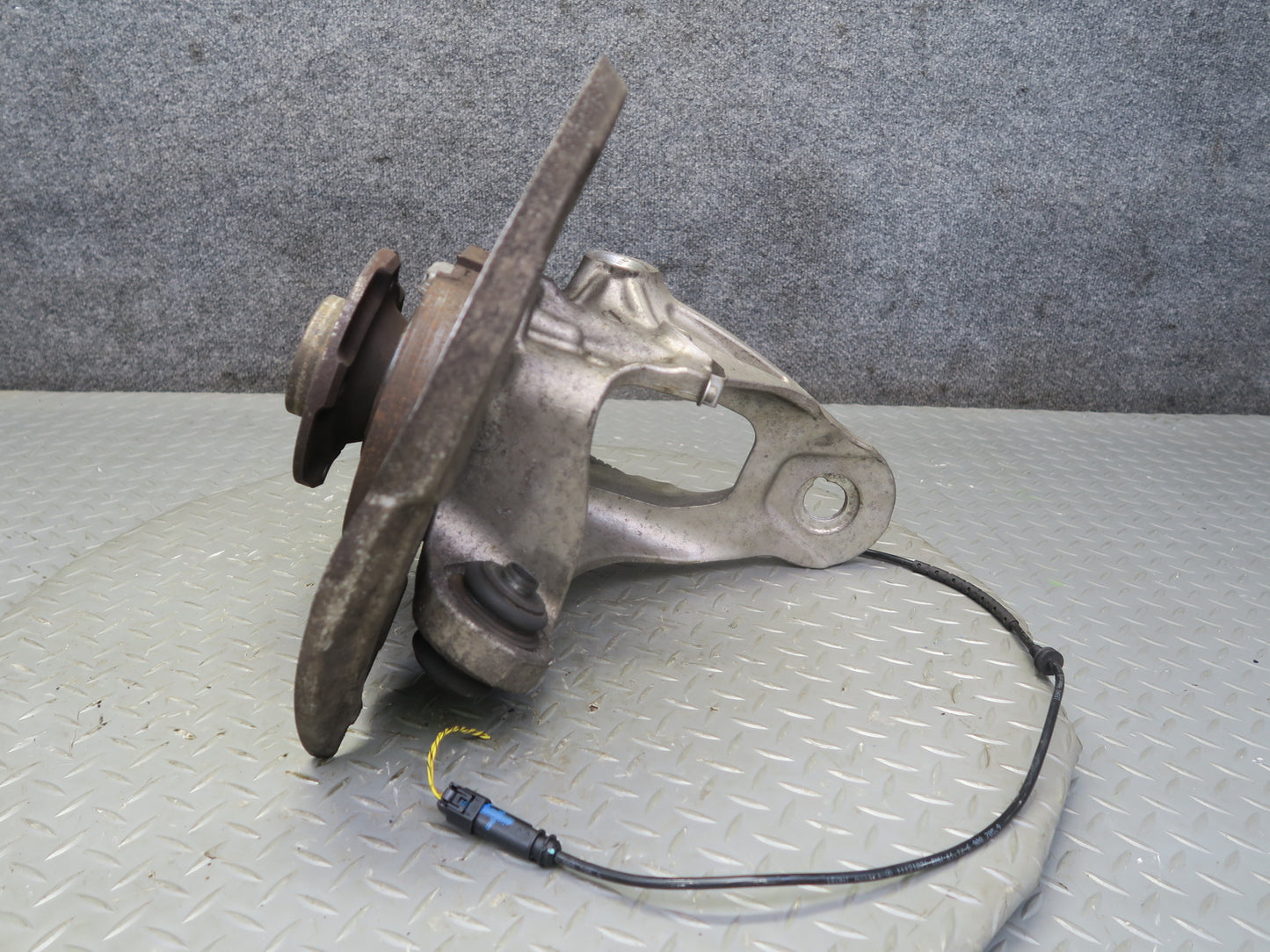 2008-2014 BMW E71 E72 X6 X6M AWD Rear Right Spindle Knuckle Wheel Hub Bearing