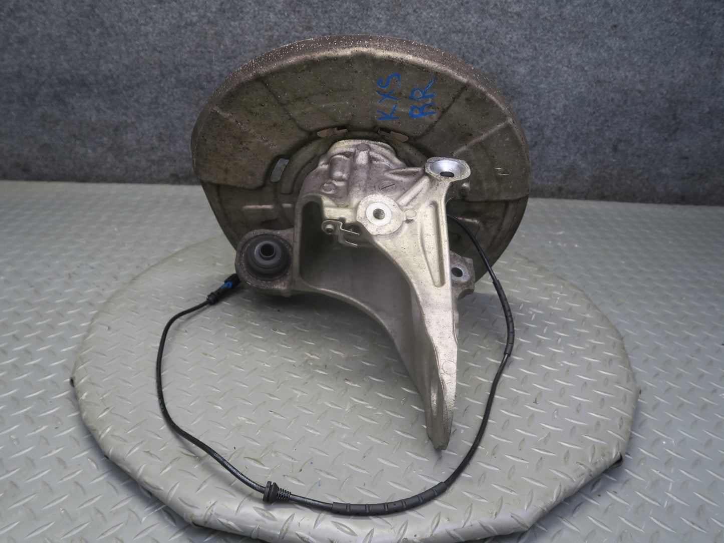 2008-2014 BMW E71 E72 X6 X6M AWD Rear Right Spindle Knuckle Wheel Hub Bearing
