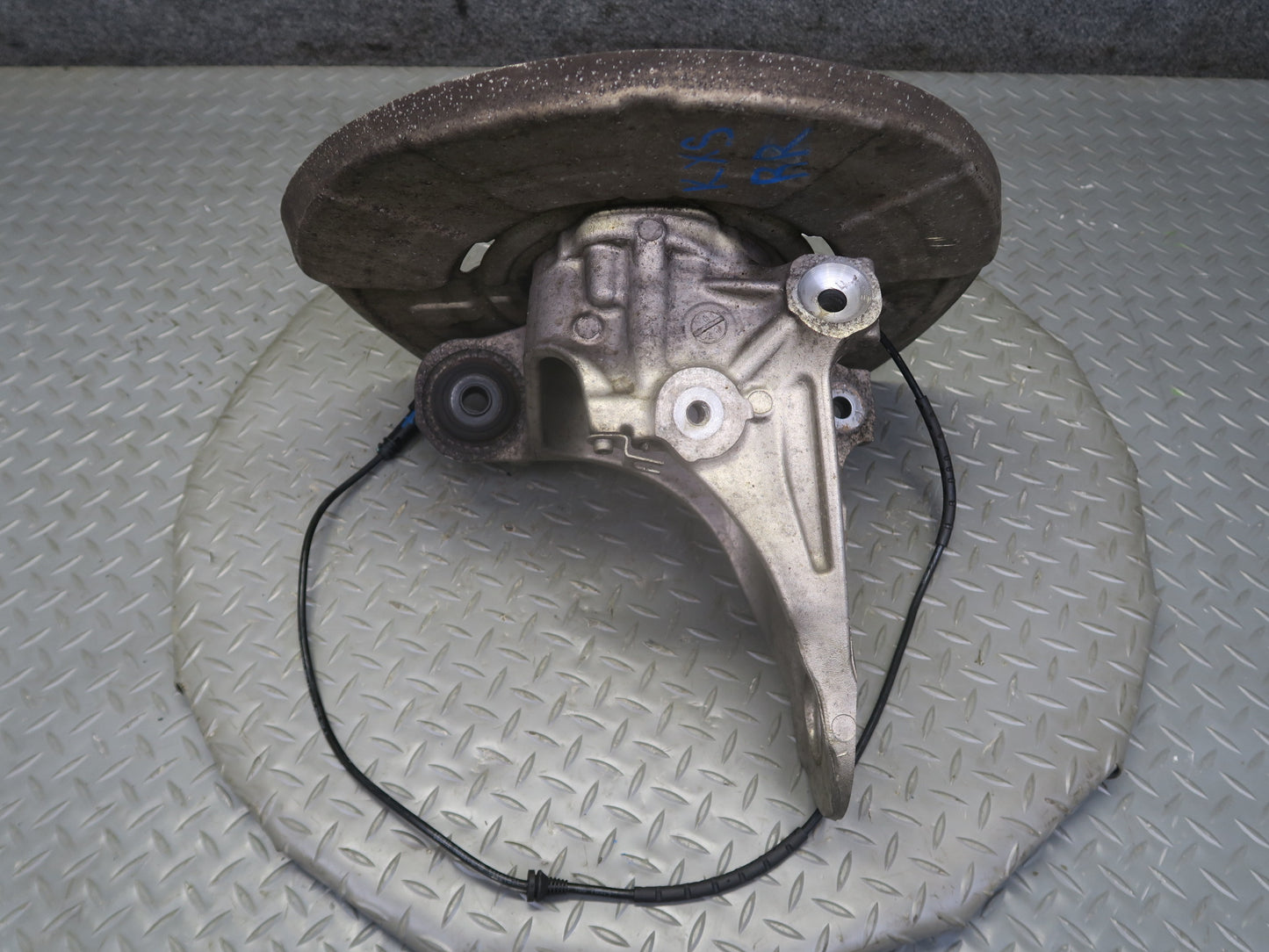 2008-2014 BMW E71 E72 X6 X6M AWD Rear Right Spindle Knuckle Wheel Hub Bearing