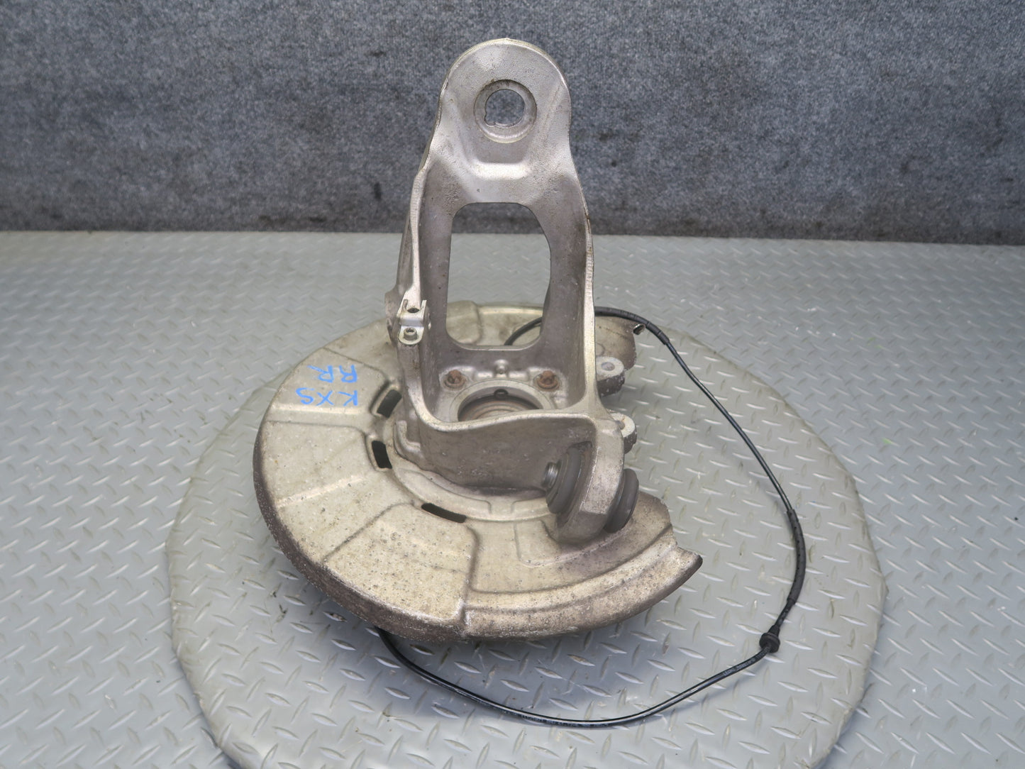 2008-2014 BMW E71 E72 X6 X6M AWD Rear Right Spindle Knuckle Wheel Hub Bearing