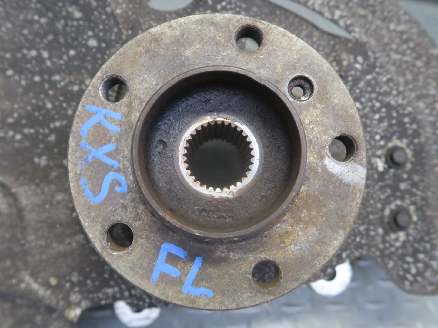 2008-2014 BMW E70 E71 X6M AWD Front Left Spindle Knuckle Wheel Hub Bearing