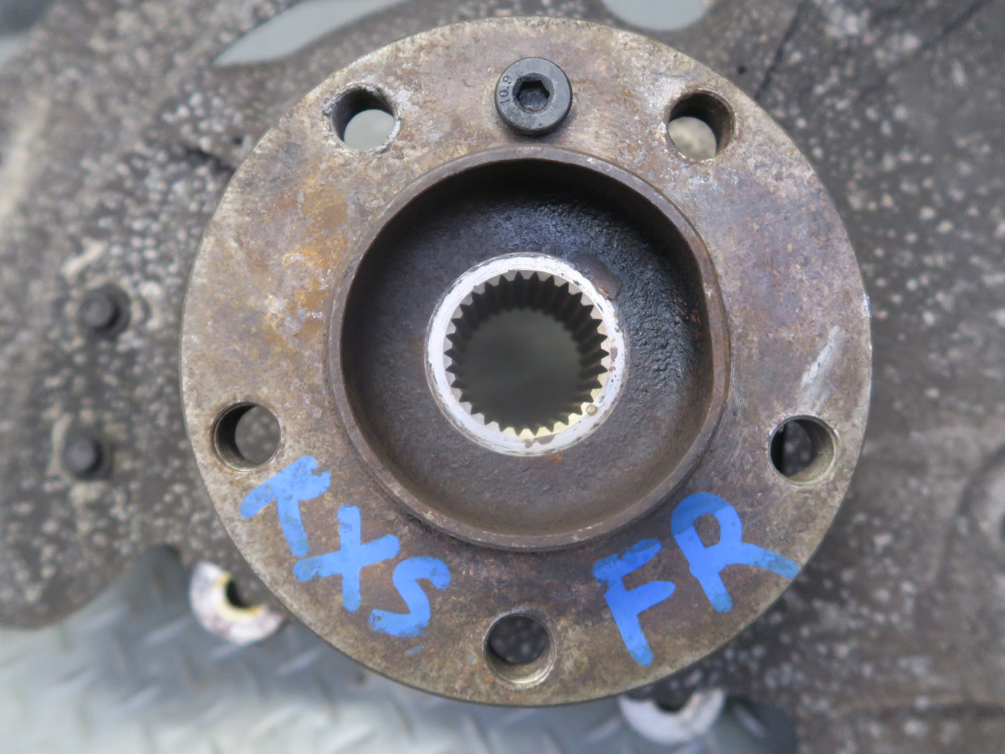 2008-2014 BMW E70 E71 X6M AWD Front Right Spindle Knuckle Wheel Hub Bearing
