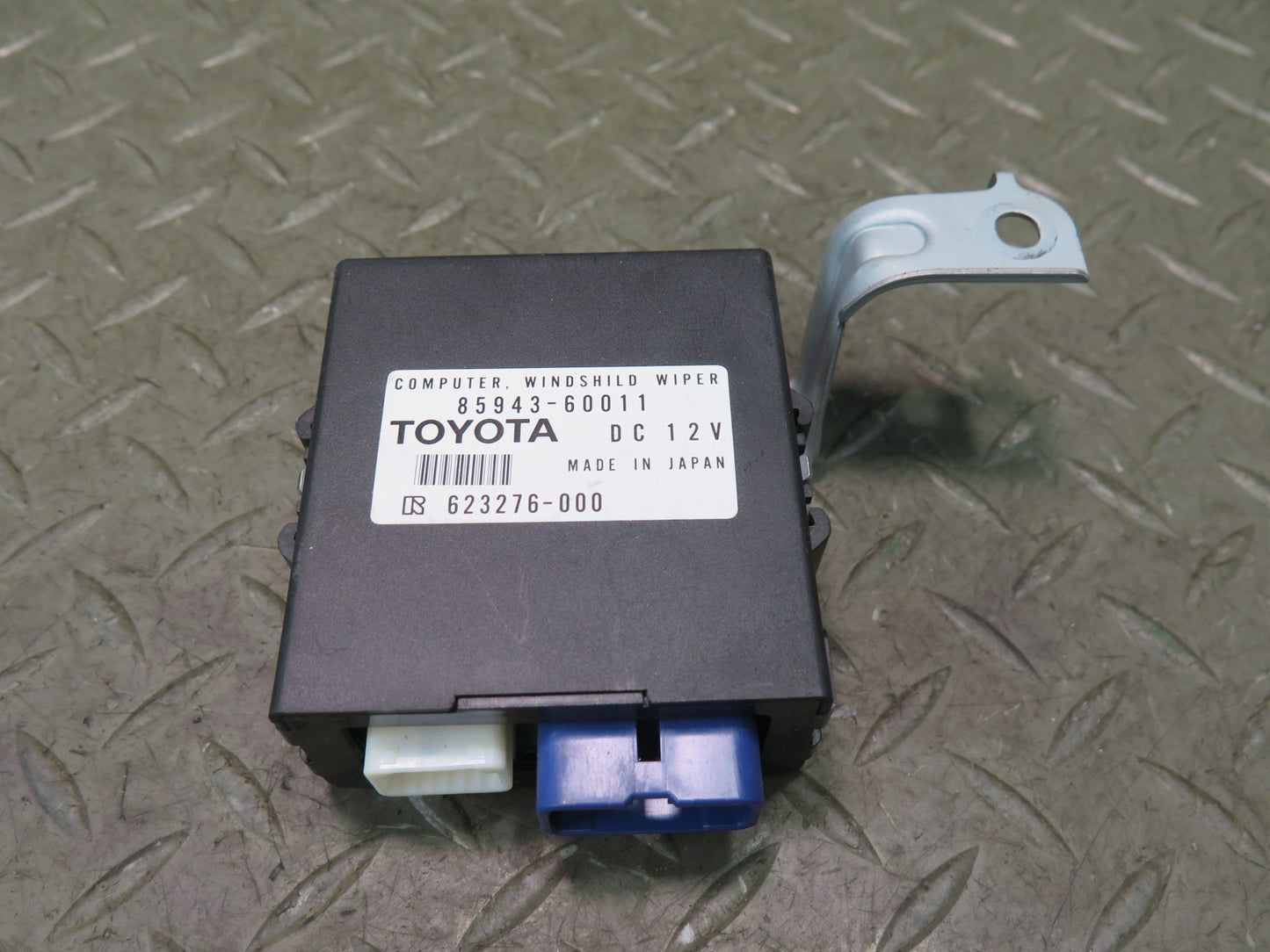 2003-2009 Lexus UZJ120L GX470 Windshield Wiper Control Module 85943-60011
