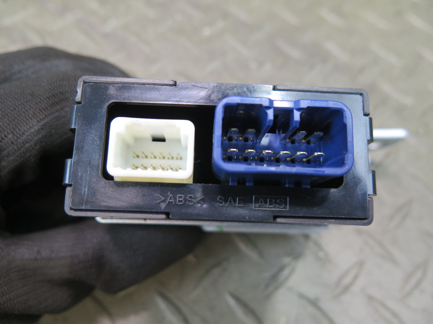 2003-2009 Lexus UZJ120L GX470 Windshield Wiper Control Module 85943-60011